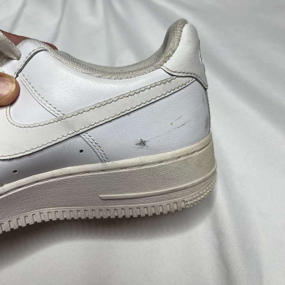Air Force 1s size 7.5 gently worn. - Picture 9 of 12
